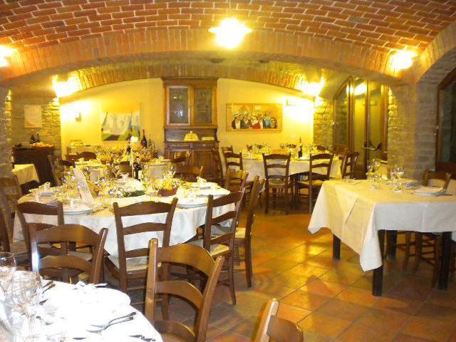 Azienda Agrituristica Alcastle Montabone Buitenkant foto